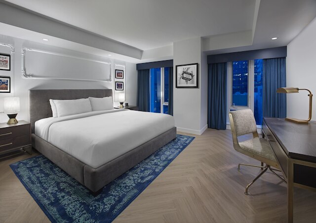 パンテージス ホテル ダウンタウン トロント