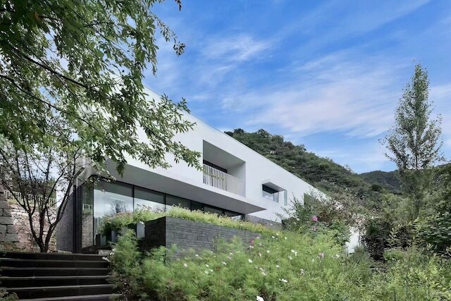 コミューン バイ ザ グレート ウォール (長城腳下的公社)