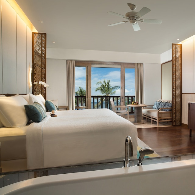 コンラッド  バリ