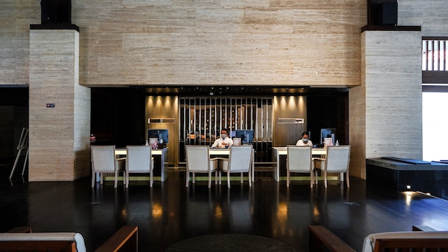 コンラッド  バリ