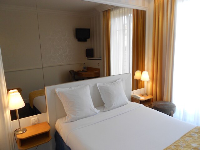 メゾン ルテティア R