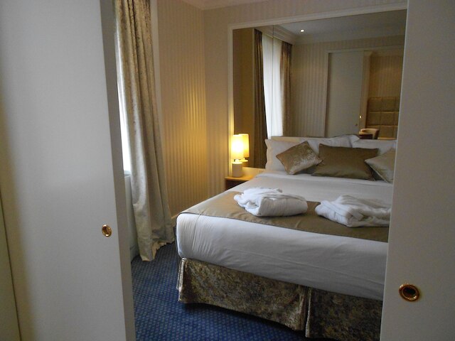 メゾン ルテティア R