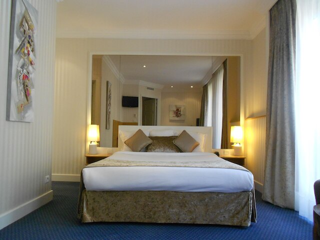 メゾン ルテティア R