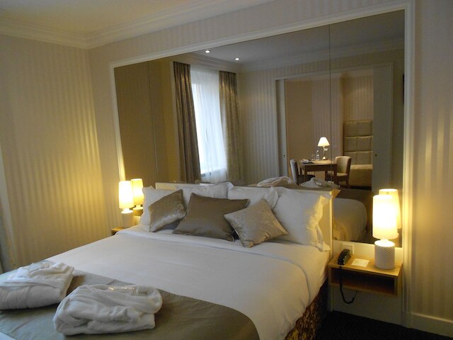 メゾン ルテティア R