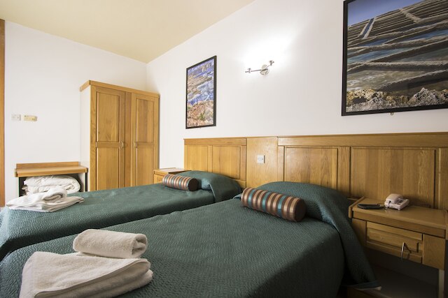 カニフォー ホテル