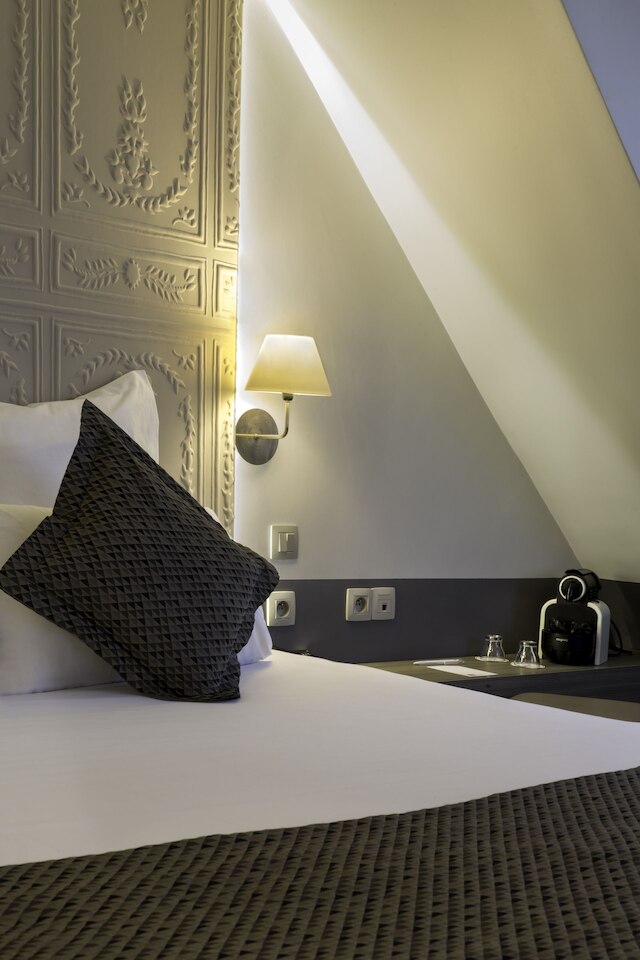 コンタクト ホテル アリゼ モンマルトル