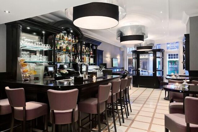 ホテル ルクサー