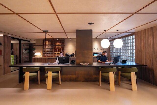 ホテル ゼニット コンデ デ ボレル