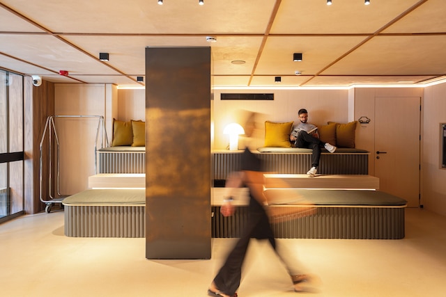 ホテル ゼニット コンデ デ ボレル