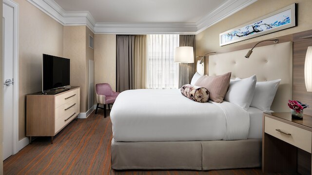 ホテル AKA バック ベイ