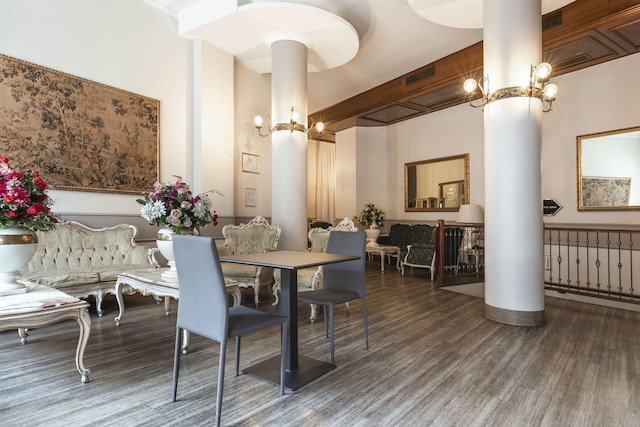 モキンバ ホテルズ キング