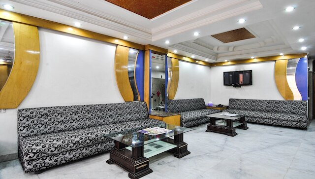 ホテル チャンド パレス