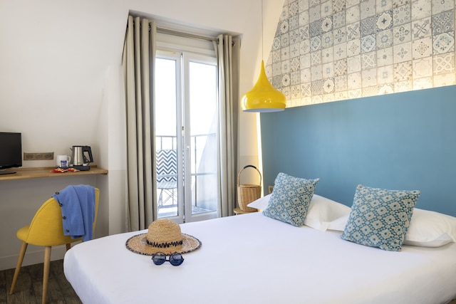 ル レジェント モンマルトル バイ ヒホフォストテルズ