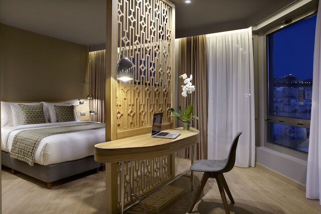 ゼウス ウィンダム グランド アテネ