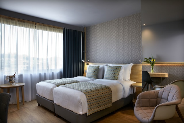 ゼウス ウィンダム グランド アテネ