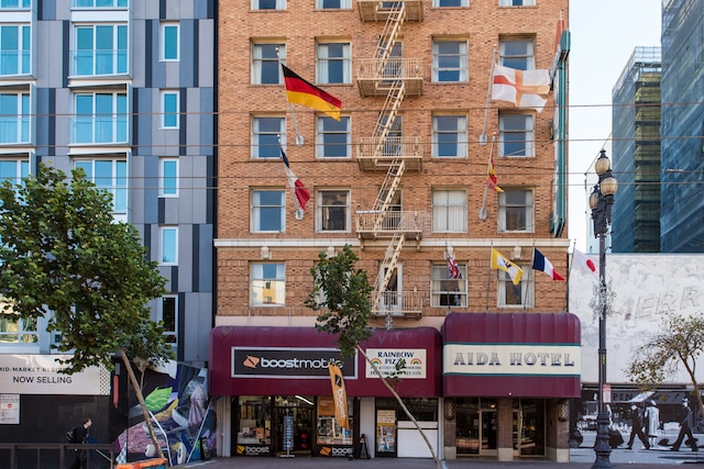 アイーダ プラザ ホテル