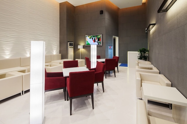 ウルジロ コープ レジデンス