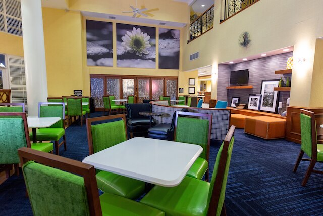 ハンプトン イン & スイーツ ジャクソンビル ディアーウッド パーク