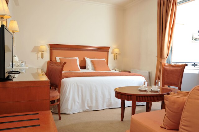 アテネ アトリウム ホテル アンド スイーツ