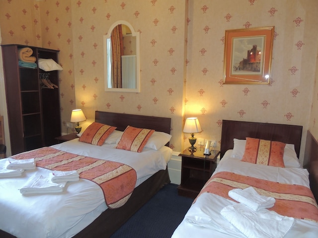 ドルフィン ホテル