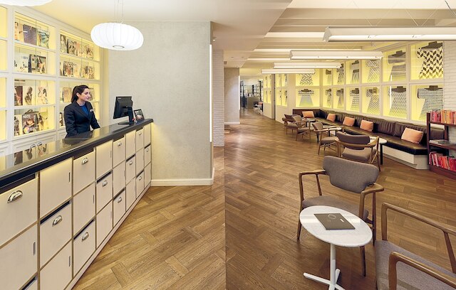 H10 ウニベルシタ ホテル