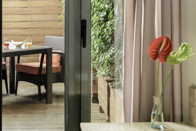 H10 ウニベルシタ ホテル