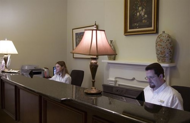 ザ プライオリー ホテル