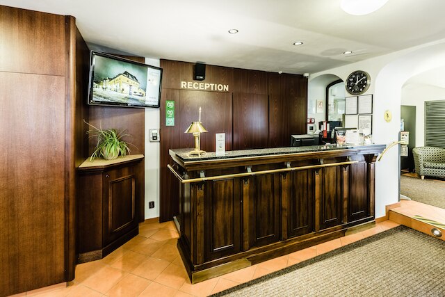 アーチボルド アット ザ チャールズ ブリッジ