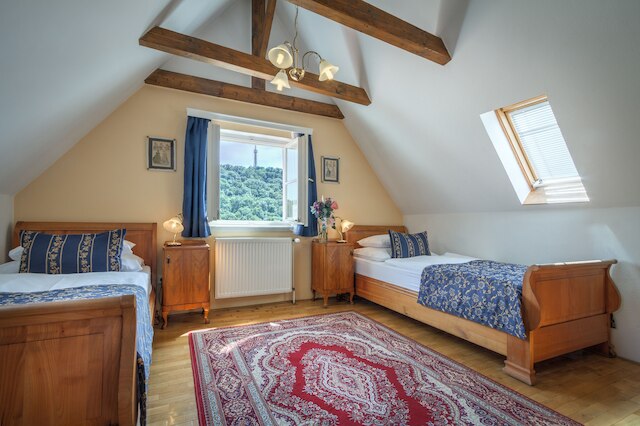 ホテル レッド ライオン