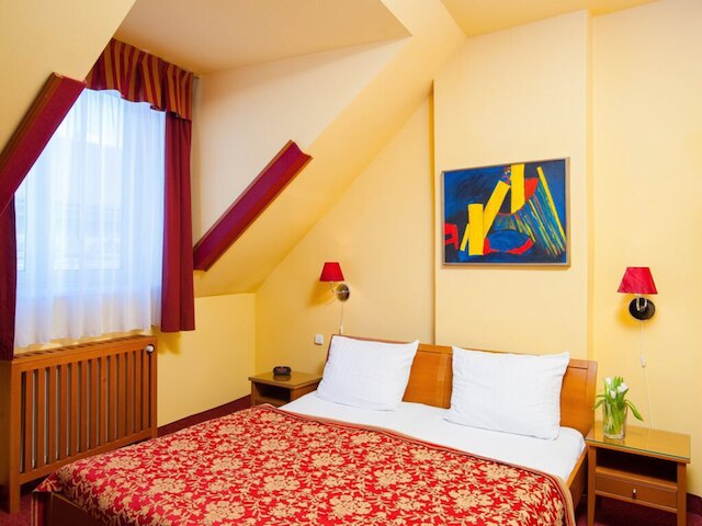 クロイスター イン