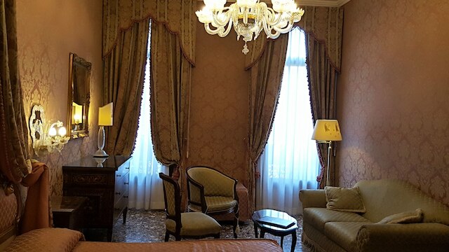 カーサ ピザーニ カナル