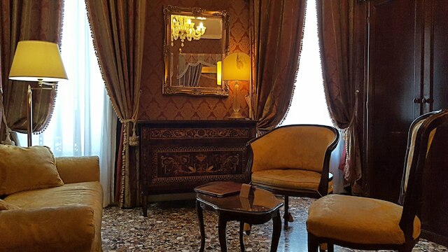 カーサ ピザーニ カナル