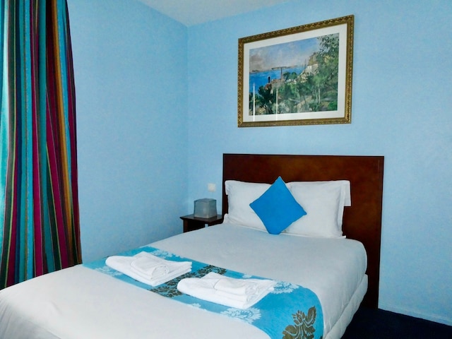 オテル ベルビュー パリ モンマルトル