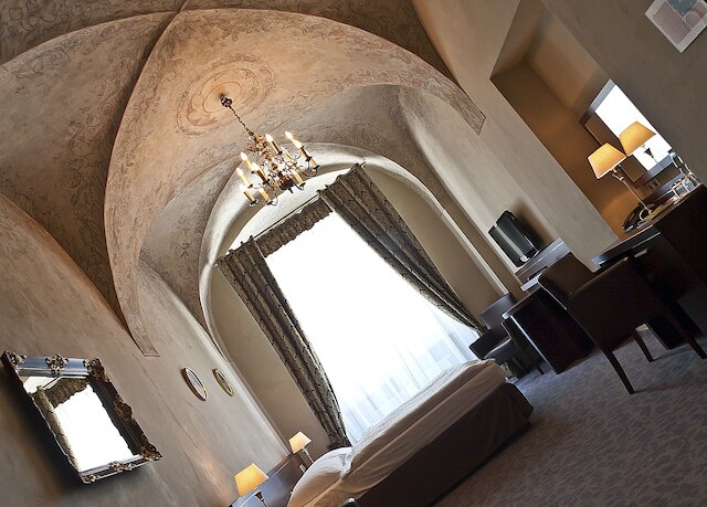 ホテル レジデント