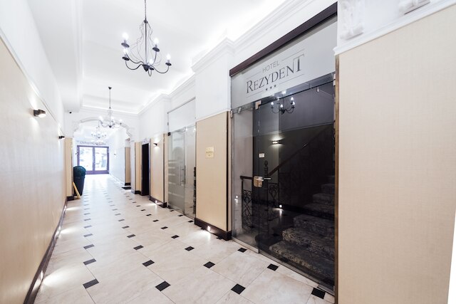 ホテル レジデント