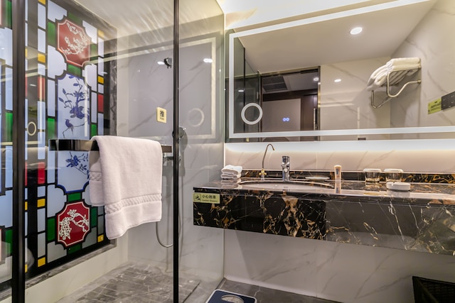 広東 ビクトリー ホテル - 広州交易会期間中はエキシビションセンターまで無料のシャトルバスを運行 (広東勝利賓館 - 广交会免费穿梭巴士至展馆)