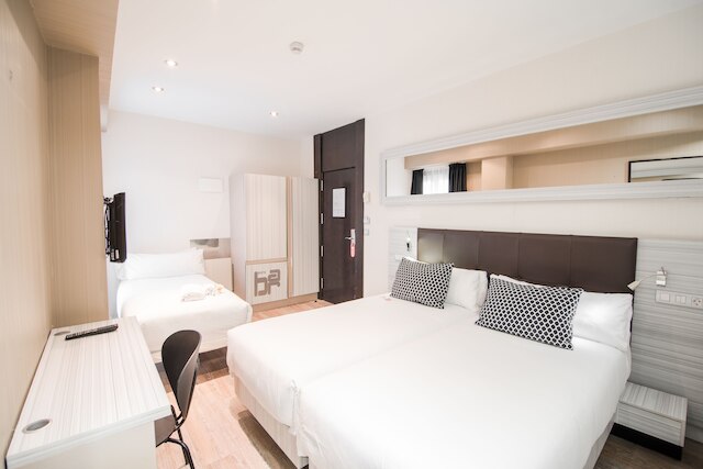 プチ パレス プエルタ デル ソル