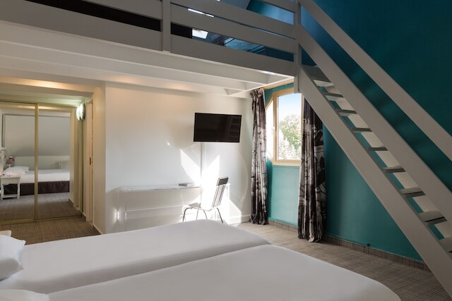 ホテル ル カルディナル リュエイユ サントー