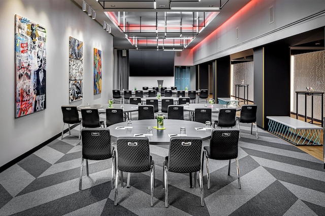 W モントリオール