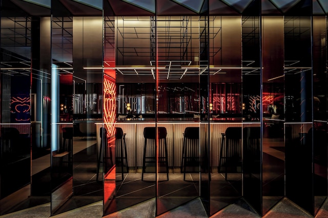 W モントリオール