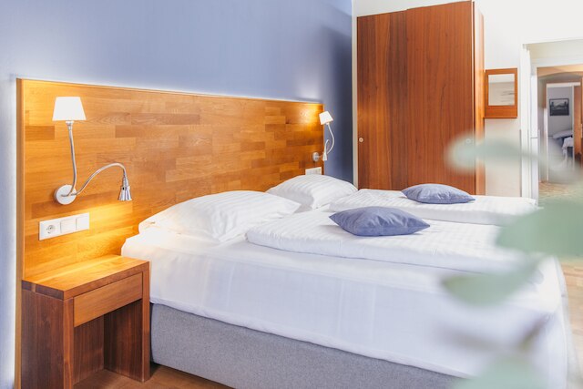 カイザーホフ アニフ