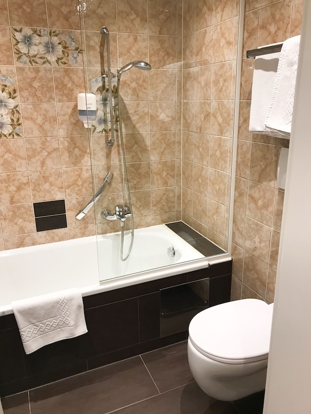 カイザーホフ アニフ