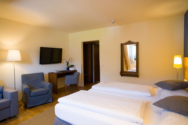 カイザーホフ アニフ