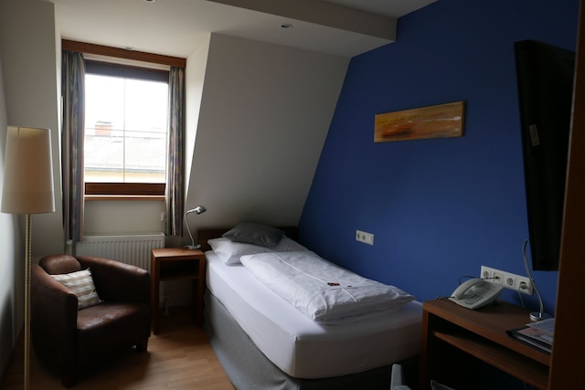 カイザーホフ アニフ