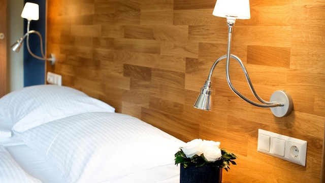 カイザーホフ アニフ