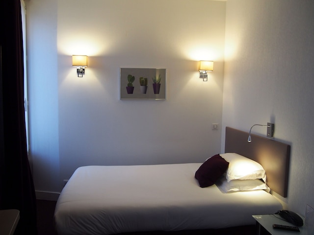 ポルト ドゥ ベルサイユ ホテル