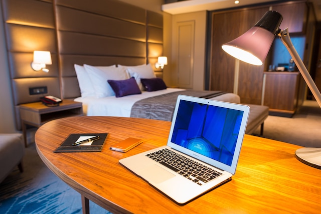 ホテル 2 フェブリエ ロメ