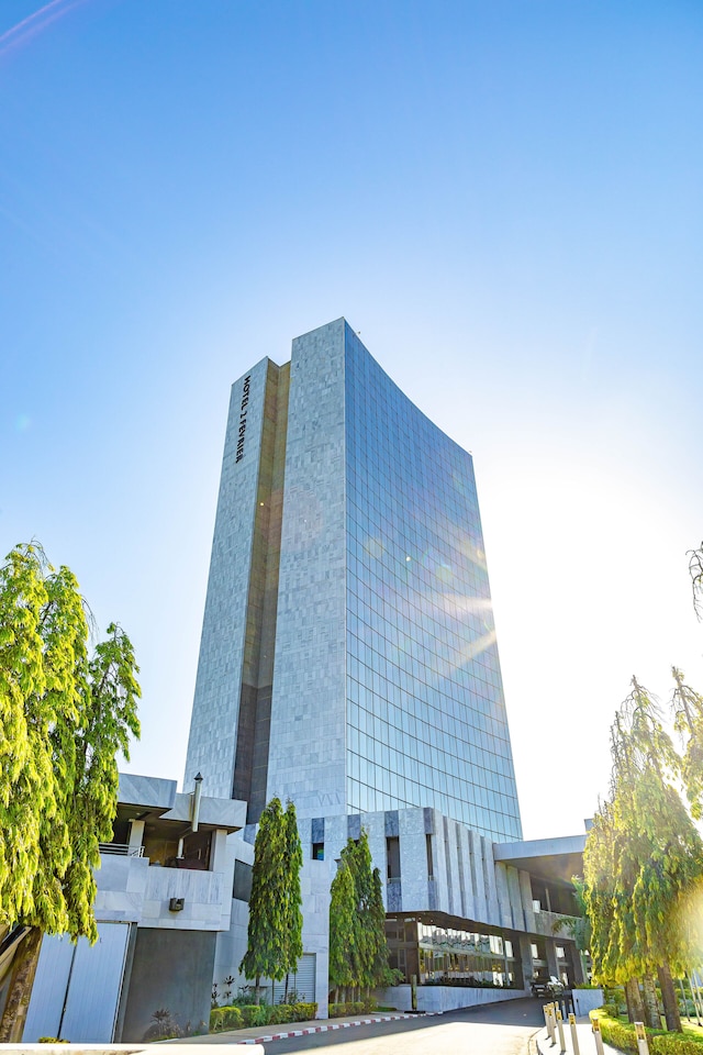 ホテル 2 フェブリエ ロメ