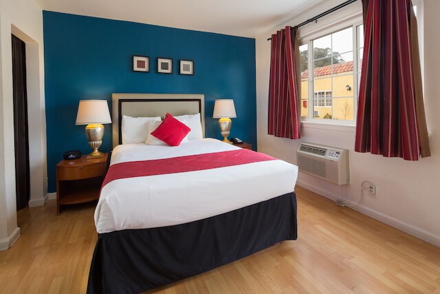 アルパイン イン アンド スイーツ