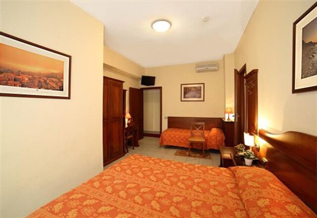 ホテル パボーネ